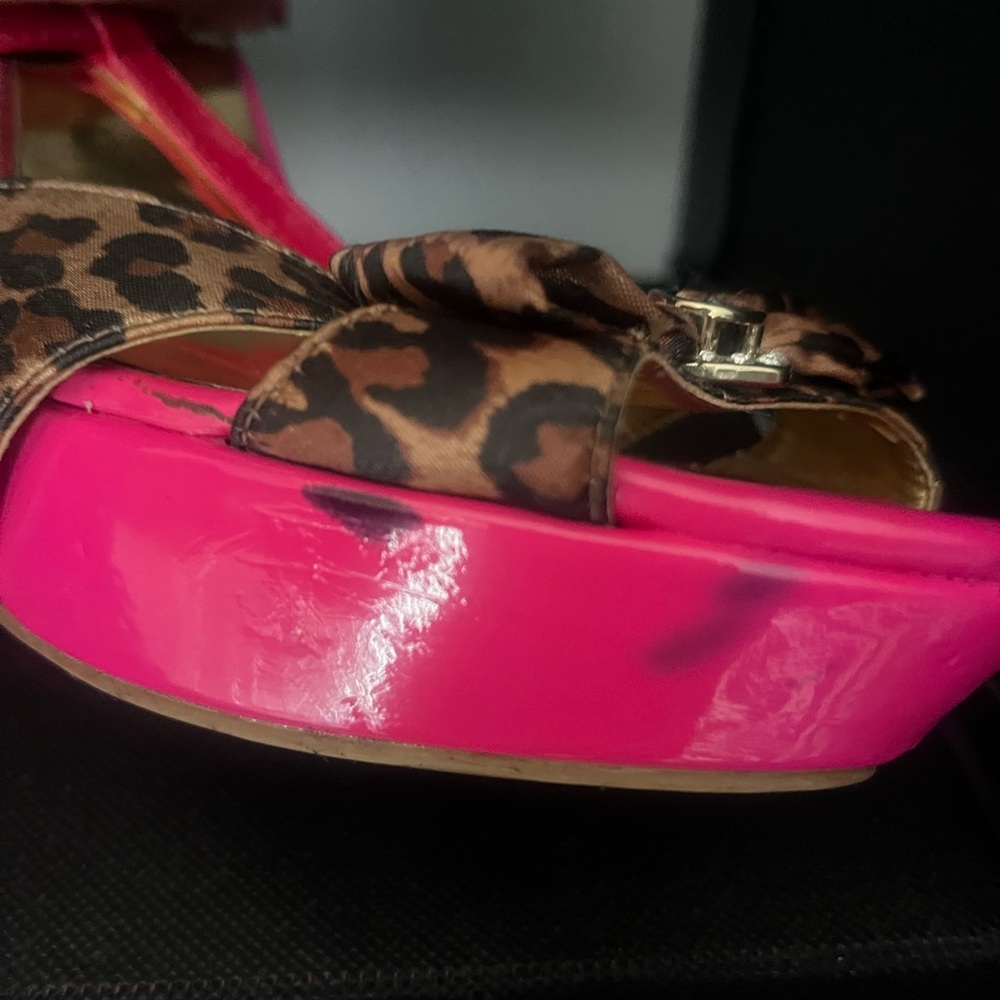 Guess Heels - Picture 6 of 15
